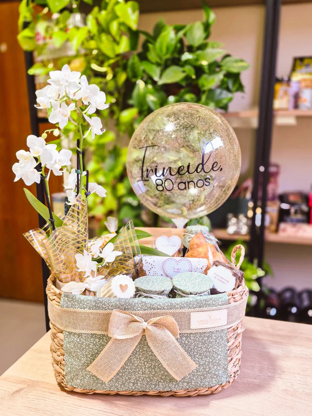 Cesta de Café da Manhã com Orquídea